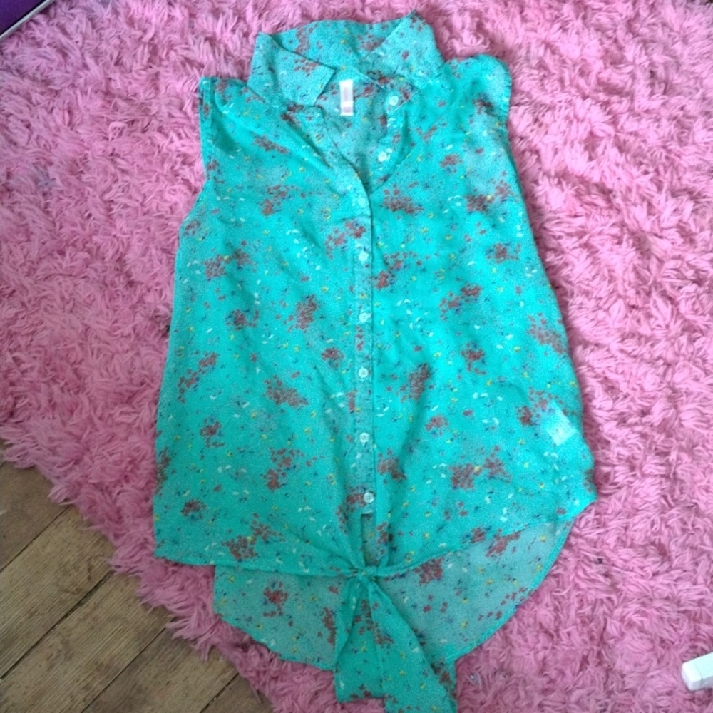 Women's summer shirt